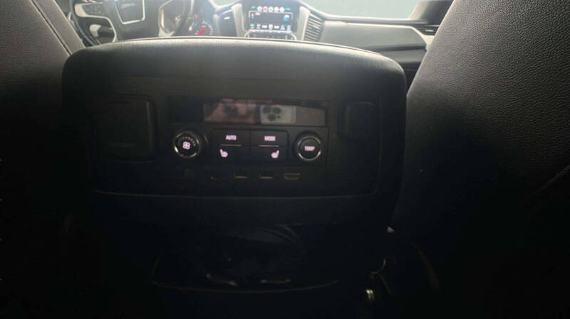 2018 GMC Yukon XL SLT