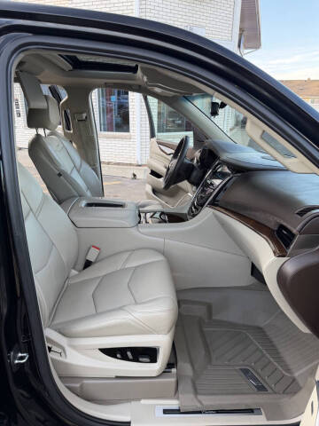 2017 Cadillac Escalade Luxury
