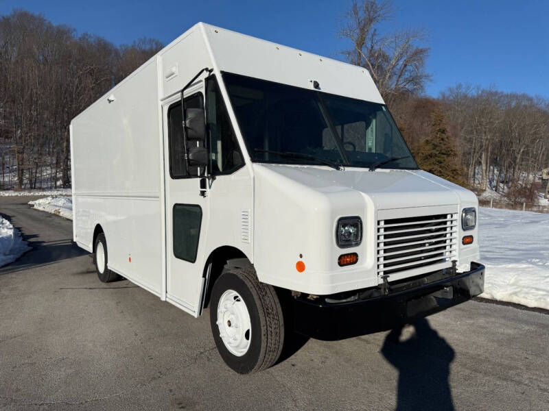 2021 Freightliner MT45 Chassis