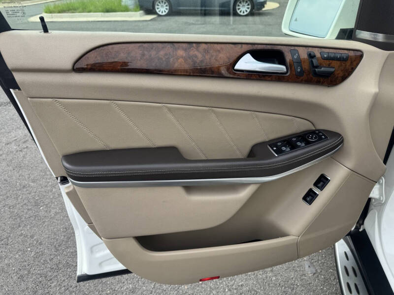 2014 Mercedes-Benz GL-Class GL 550 4MATIC