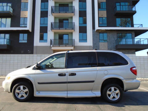 2005 Dodge Grand Caravan SE