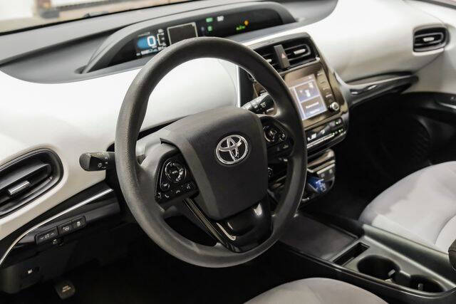 2020 Toyota Prius LE