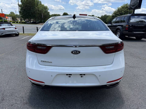 2017 Kia Cadenza Technology
