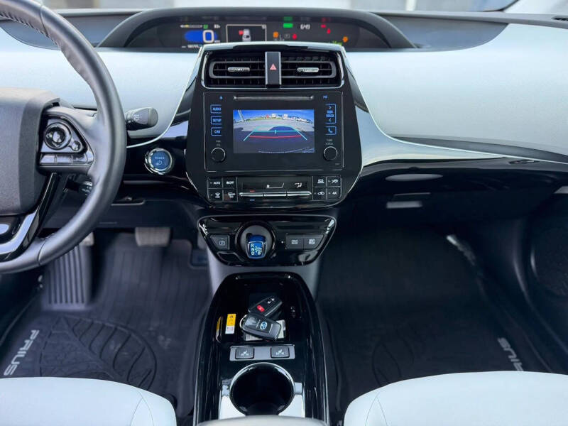 2019 Toyota Prius XLE AWD-e