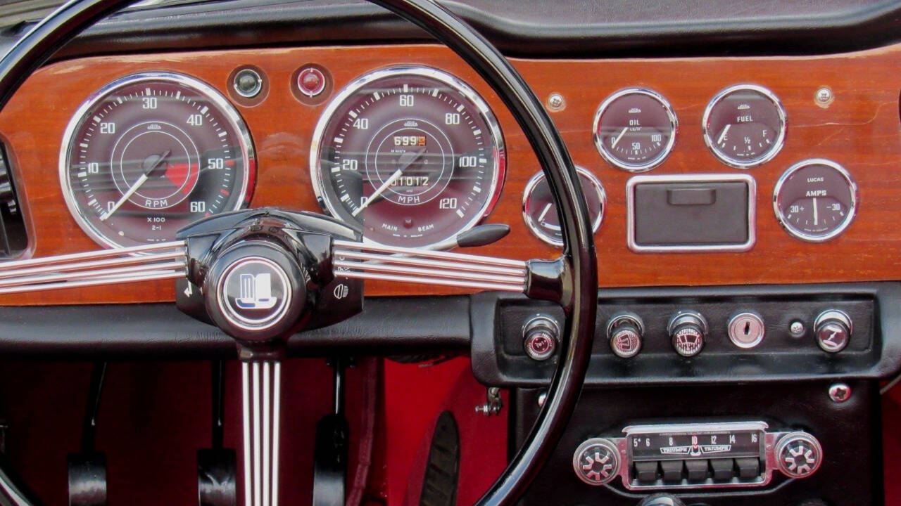 1967 Triumph TR4 29