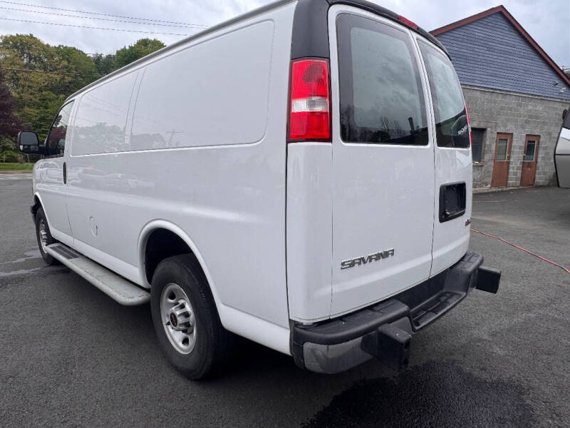 2024 GMC Savana 2500