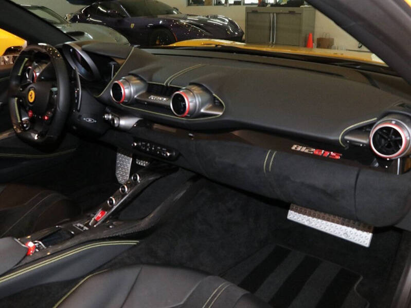 2021 Ferrari 812 GTS