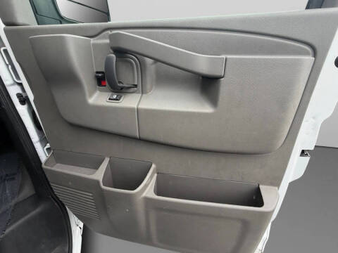 2022 GMC Savana 2500