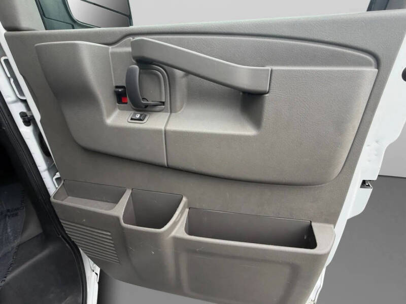 2022 GMC Savana 2500