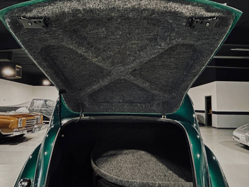 1937 Chrysler Airflow