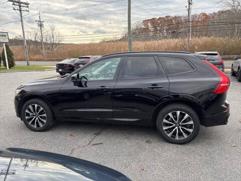 2024 Volvo XC60 B5 Plus Dark Theme