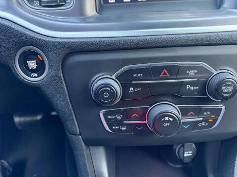 2019 Dodge Charger SXT