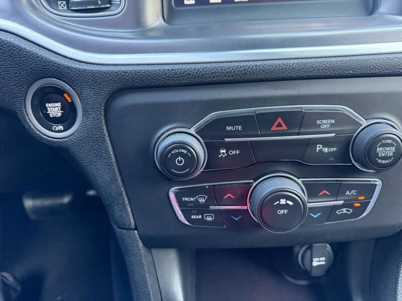 2019 Dodge Charger SXT