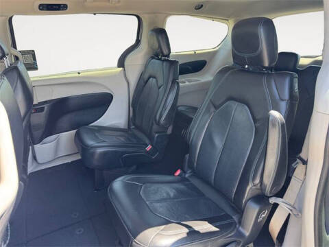 2021 Chrysler Pacifica Touring L