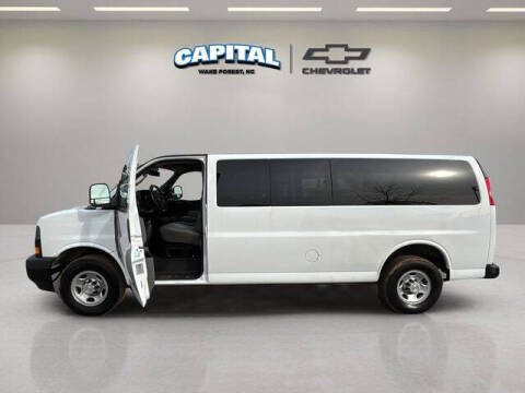 2022 Chevrolet Express LS 3500