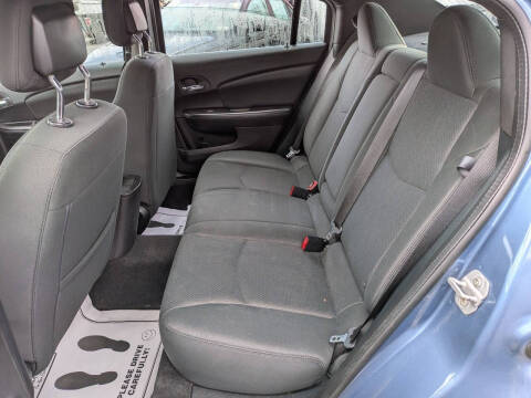 2011 Chrysler 200 Touring