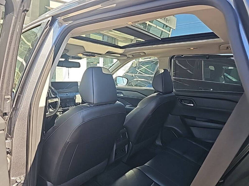 2024 Nissan Rogue SL