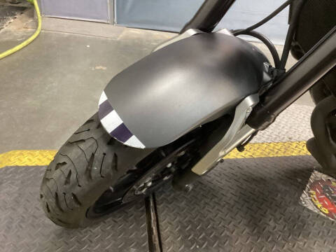 2016 Yamaha XSR900™