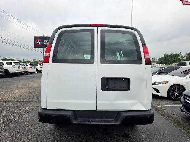 2017 Chevrolet Express 2500