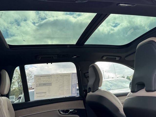 2026 Volvo XC90 B6 Ultra Dark 6P