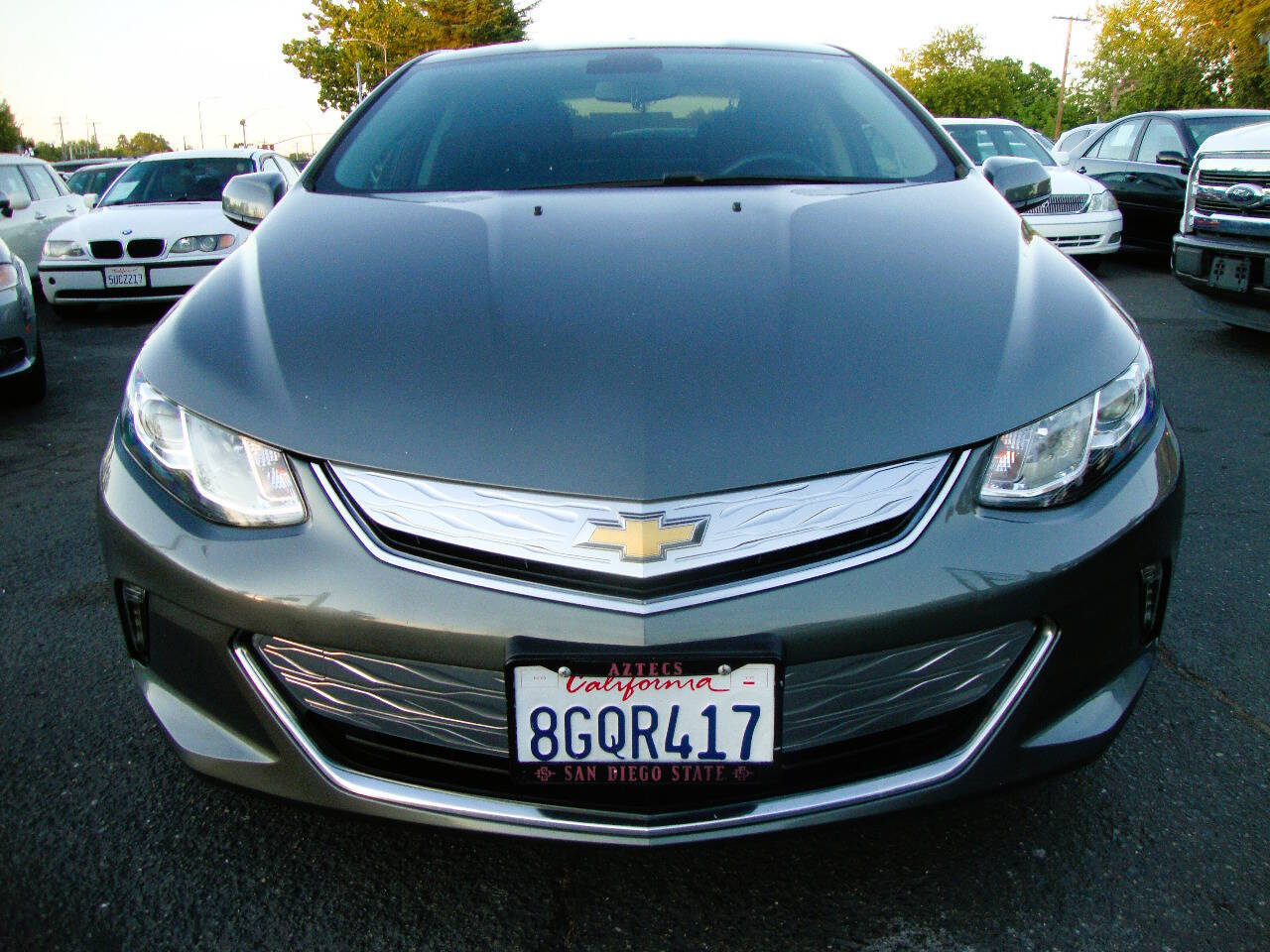View vehicle photo 2