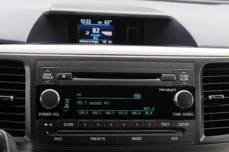 2013 Toyota Sienna SE 8-Passenger