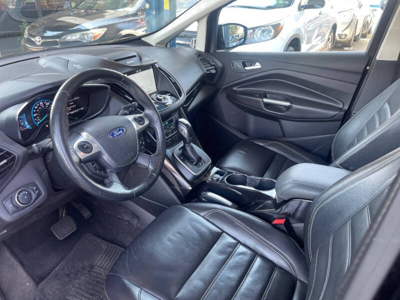 2017 Ford C-MAX Energi Titanium