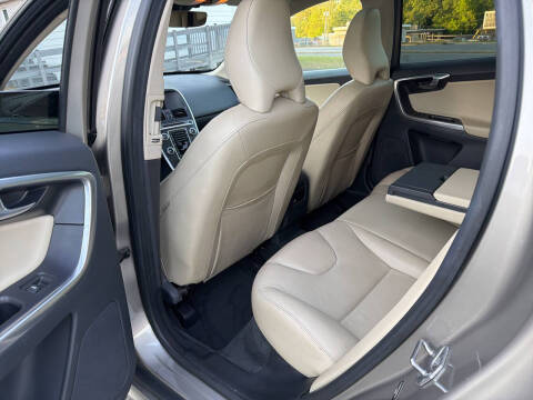 2016 Volvo XC60 T5 Drive-E Premier