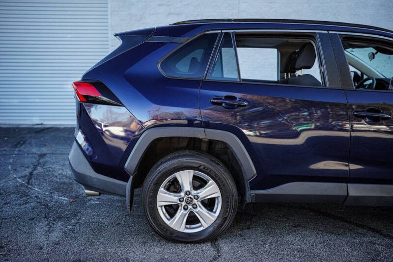 2020 Toyota RAV4 XLE