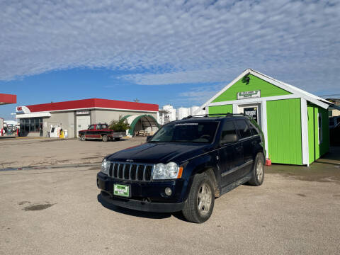 2005 Jeep Grand Cherokee for sale at Independent Auto - Main Street Motors in Rapid City SD