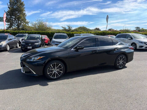 2025 Lexus ES 300h
