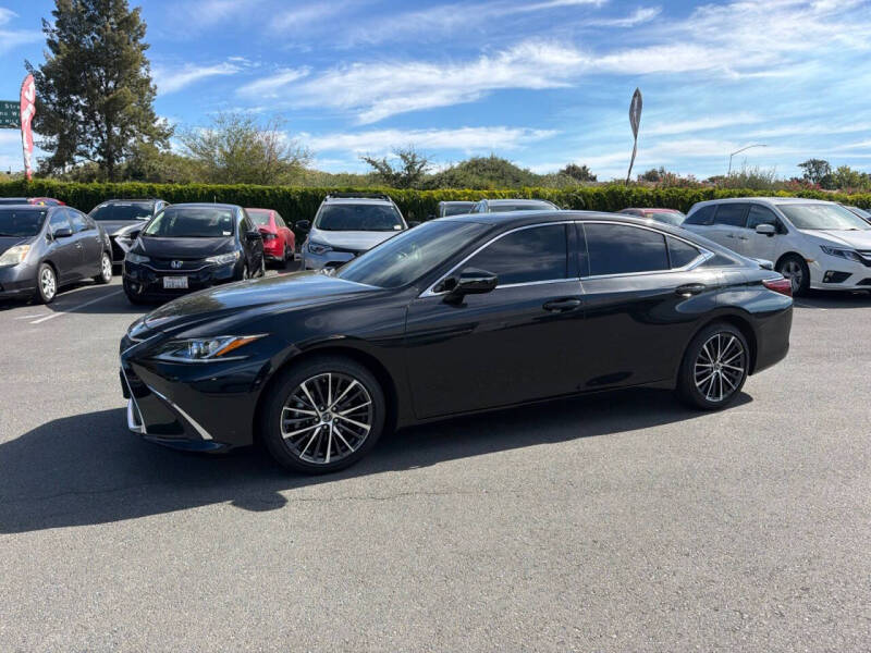 2025 Lexus ES 300h