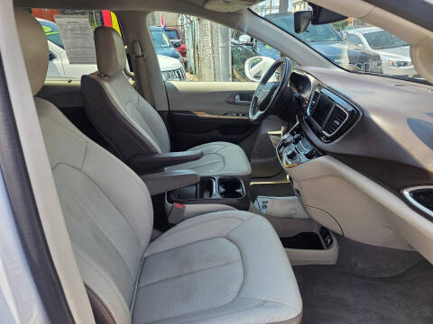 2018 Chrysler Pacifica Touring L
