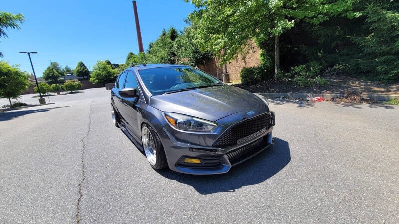 2018 Ford Focus ST