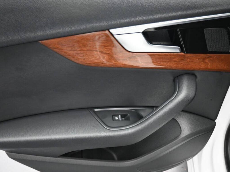 2022 Audi A4 quattro Premium 40 TFSI