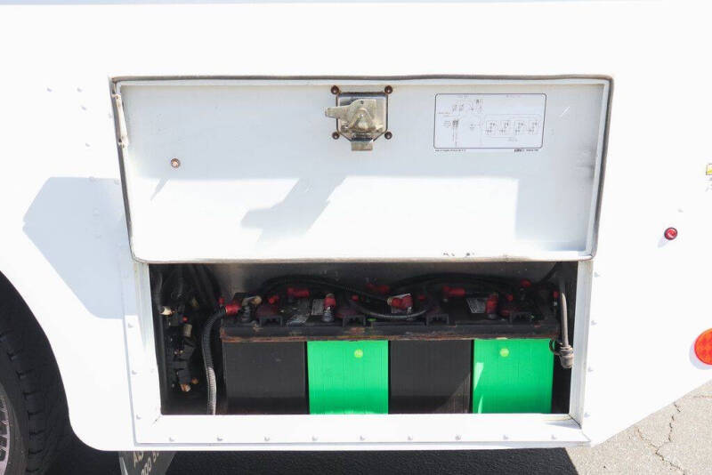 2015 Freightliner MT45 Chassis