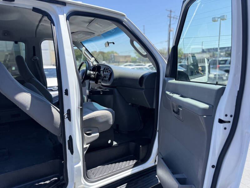 2008 Ford E-Series E-350 SD XL