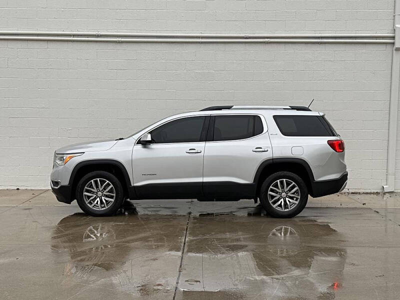 2017 GMC Acadia SLE-2