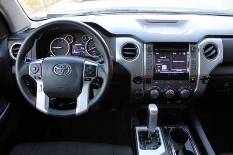 2015 Toyota Tundra SR5