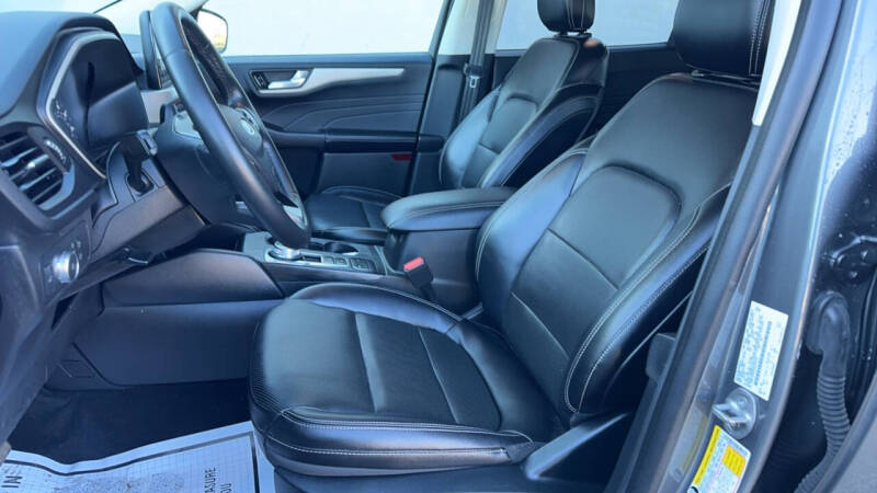 2022 Ford Escape SEL