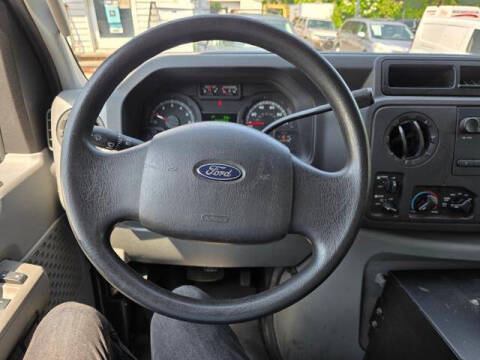 2009 Ford E-Series E-350 SD