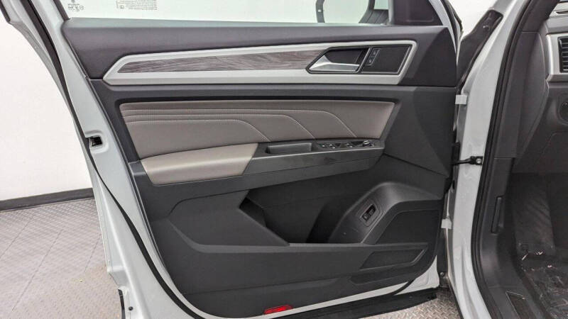 2023 Volkswagen Atlas Cross Sport SE