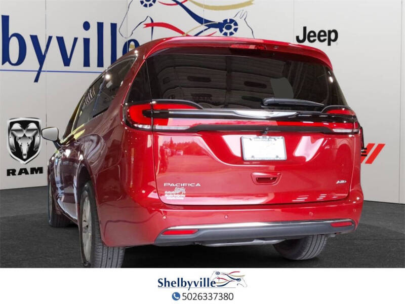 2026 Chrysler Pacifica Select