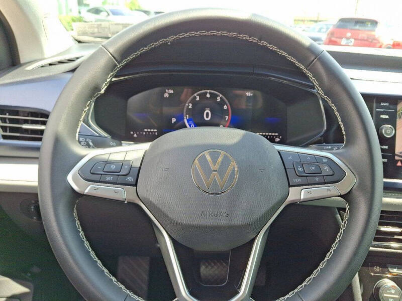 2024 Volkswagen Taos SE