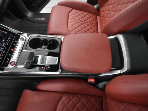 2024 Audi SQ7 4.0T quattro Premium Plus