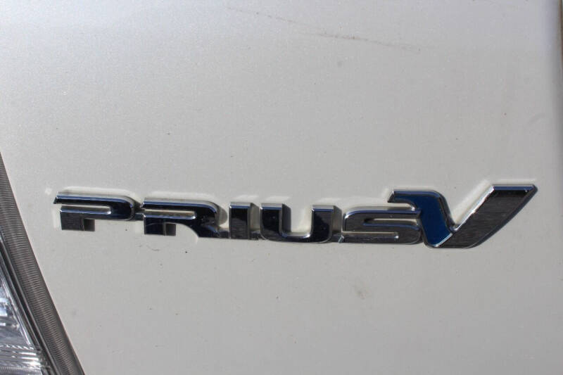 2013 Toyota Prius v Five