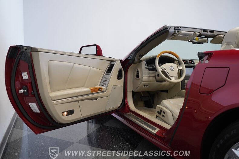 2005 Cadillac XLR