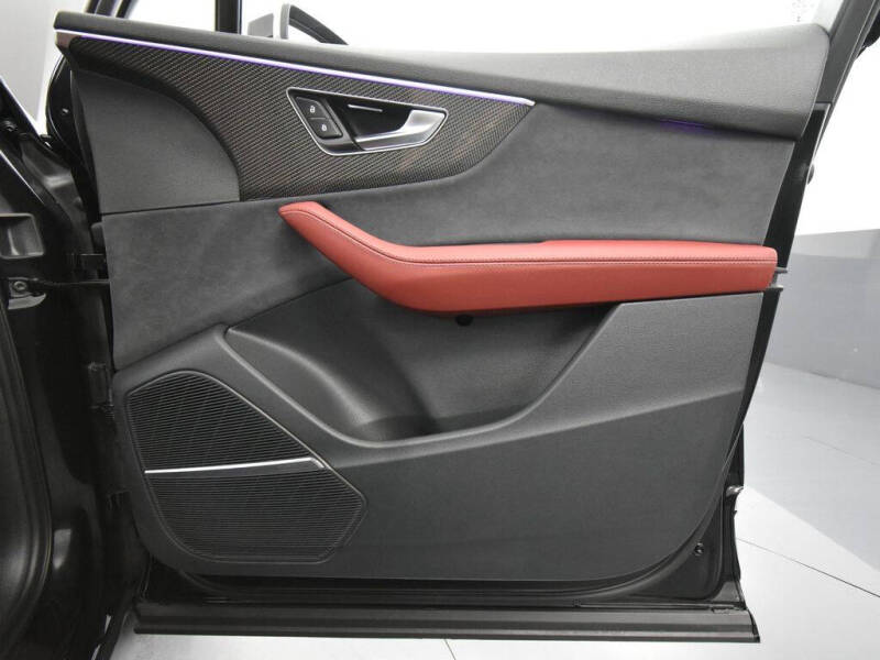 2024 Audi SQ7 4.0T quattro Premium Plus