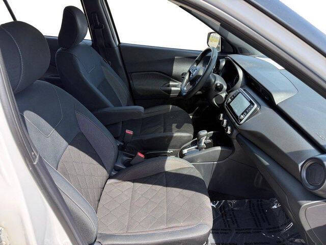 2020 Nissan Kicks S