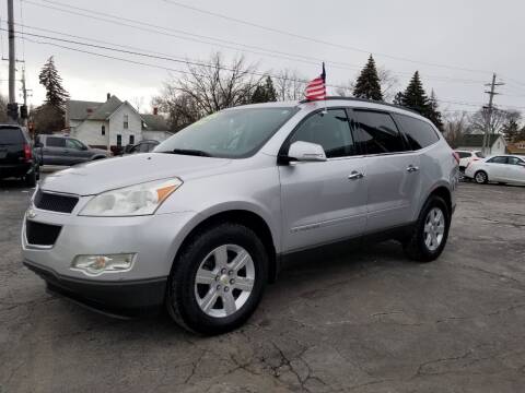2009 Chevrolet Traverse for sale at DALE'S AUTO INC in Mount Clemens MI